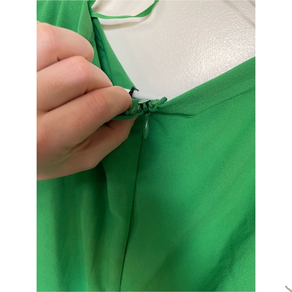 AX Paris | slash neck midi body-conscious dress in bright green - Picture 8 of 9